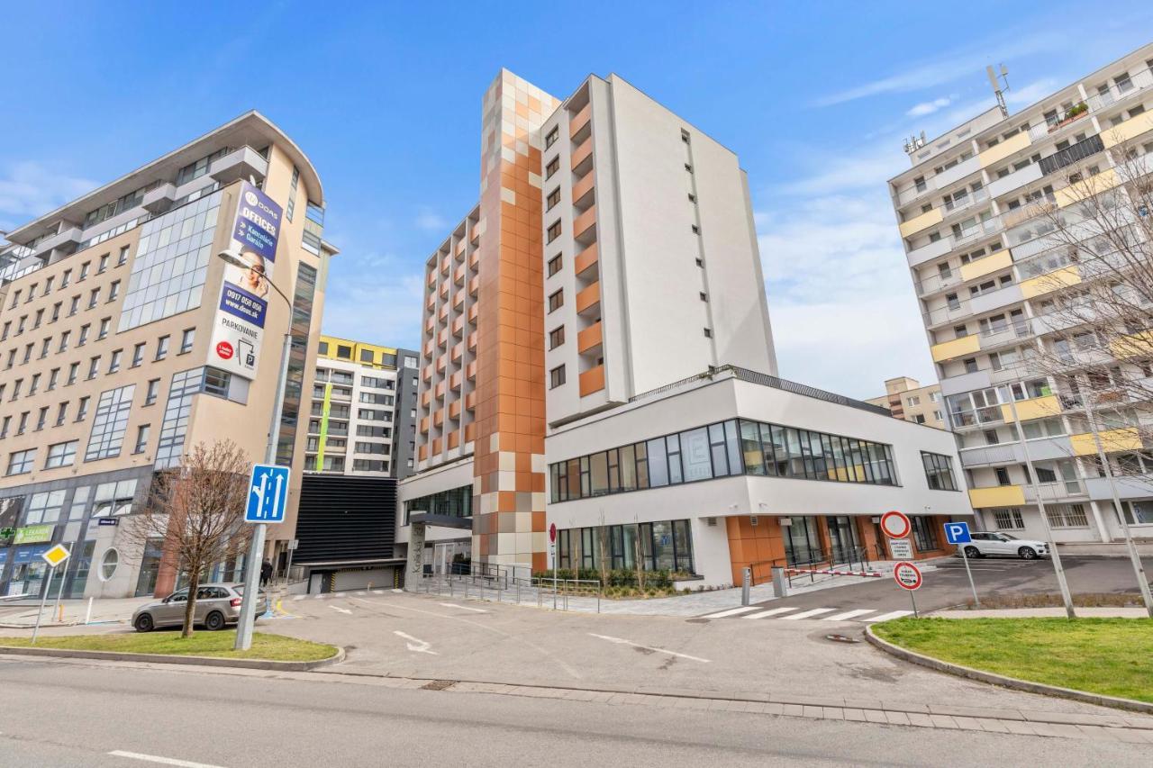 Lam Green - Ac -Balcony Bratislava Esterno foto